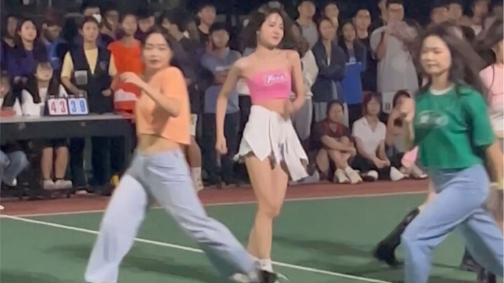 I didn't expect to dance yes or yes in college🫡