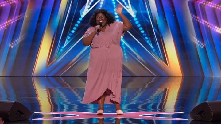 Small town singer STUNS the judges with 'Yellow' by Coldplay - Auditions | AGT 2023