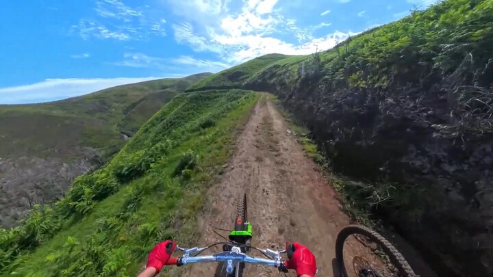 “Lữ khách, trên hành trình, đừng quên ý nghĩa của chính chuyến đi.”