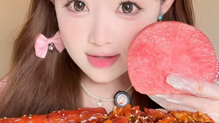 Dưa hấu mát lạnh + xiên nướng nhâm nhi