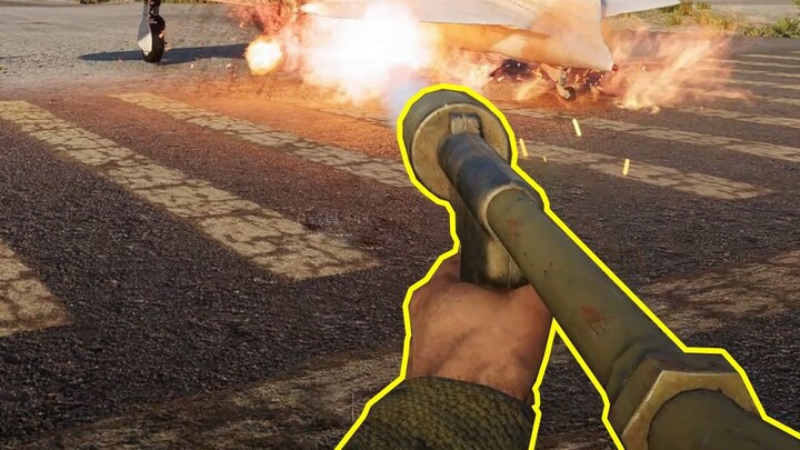 Sneak into the enemy's airport and use a flamethrower to burn enemy planes [Curry FPS]