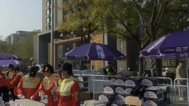 มาราธอนปักกิ่ง 2 ชั่วโมง 18 นาที ทำลายสถิติใหม่อีกครั้ง ไม่เสียแรงฝึกซ้อมเลย ขอบคุณเพื่อนนักวิ่งทุกค