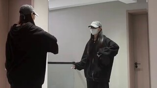 Hiphop "realligator" dance analysis