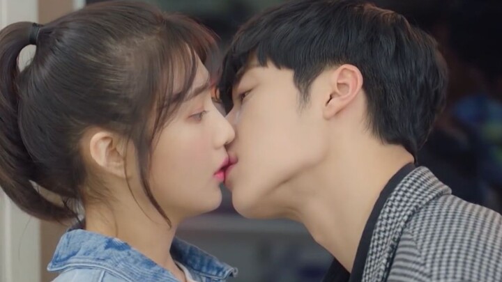 (ซีรีย์เกาหลี) จู่ ๆ พี่ชายที่แสนอบอุ่นก็จูบนางเอก