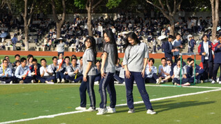 ใครที่เต้นเอาใจคนในสนามเด็กเล่นมานาน 25 ปี! -