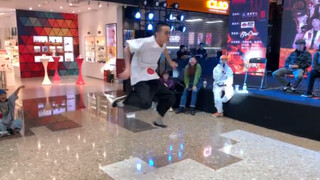 When freestyle encounters this kind of song, all we can do is playfully mess with each other. What s