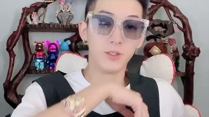 典中典之寒王给向晚大魔王生日祝福 年二