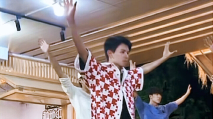 Setelah 800 tahun pertunjukan bakat dan kompetisi jalan kaki, saya masih terpikat pada idola yang be