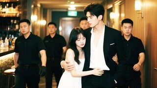 Dia menyelamatkanku dari bahaya dan memberiku kehangatan#minidrama