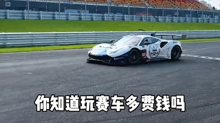 Chơi đua xe tốn kém đến mức nào? Chỉ riêng lốp xe thôi, sau một chặng đua đã hao mòn…