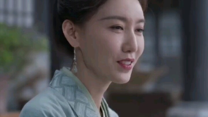 Lord Wang, your wife is Gao Lu—so gorgeous! I’m afraid you wouldn’t even want to wash up after she s