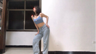 Bạn không thể chiếm hữu tuổi trẻ của cô ấy rồi đổ lỗi cho sự thiếu hiểu biết của cô ấy.