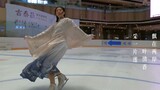 [汉服滑冰系列] 冰上起舞若仙鹤  拂面含笑眉眼间