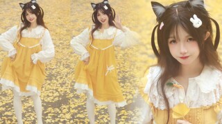 快看！银杏叶成精啦！