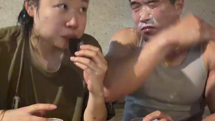 Cuộc chiến khoai tây chiên ớt ma, vô cùng gay cấn
