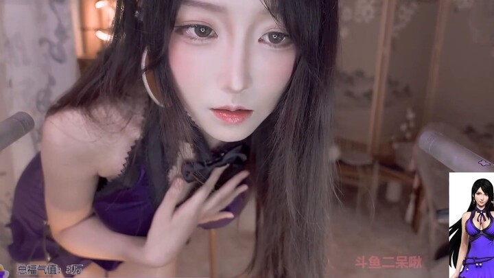 【Er Dai cosplays Tifa】 A truly eye-catching outfit—Er Dai has unlocked the secret to going viral.