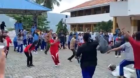 GA TAU JUDULNYA APA🗿🗿🗿