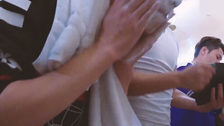 Anh Sanshi rất hài lòng với khuôn mặt mộc của mình [Wu Lei]