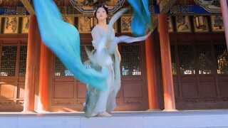 Việc thuần hóa mười hai mét lụa là như thế nào?