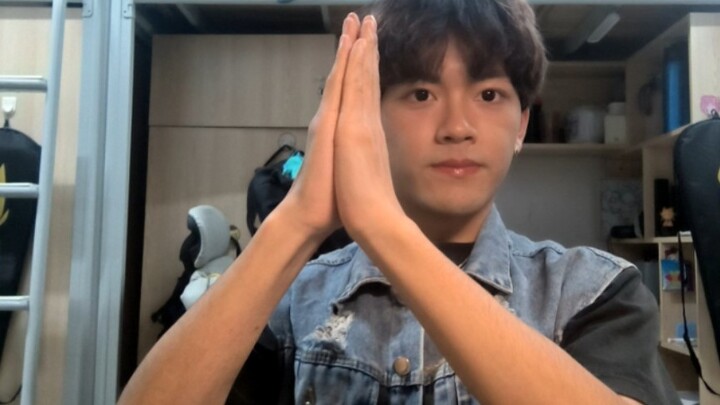 What can boys wear on stage?