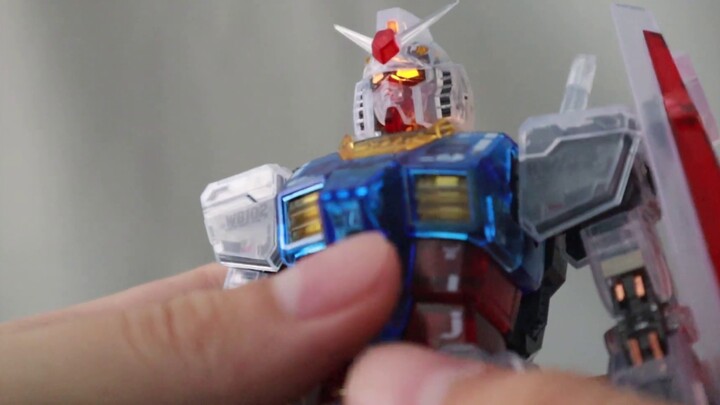 [P Toys] Are you a transparent mechanical person? MG Original Gundam 3.0 Base Limited Color Transpar