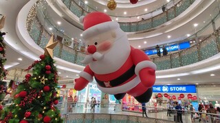 #Top2024MovieTVPicks Giant Floating Santa.