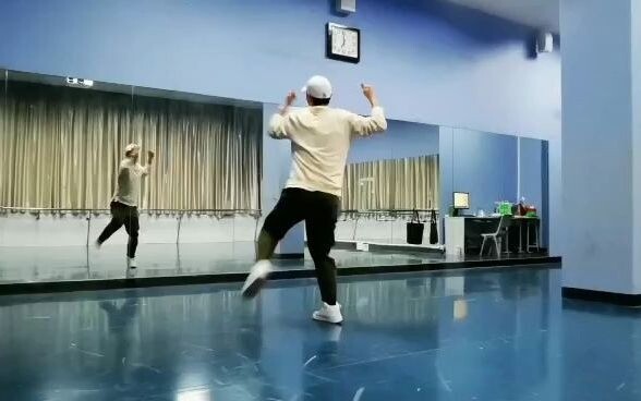 Dance Workout In Shenzhen Foreign Language High School