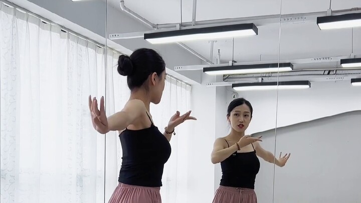 Silk-pulling opera dance breakdown teaching