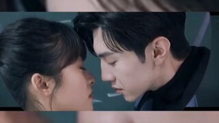 การค้นพบล่าสุด ปรากฏว่าพวกเขาจูบกันทุกคืนที่มีแสงจันทร์ ไม่ใช่แค่ในกู่เจิ้น พวกเขายังจูบกันในห้องเรี