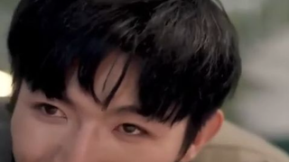 อุบัติเหตุครั้งนั้นทำให้เขาย้อนเวลากลไป 10 ปี ด้วยตุนี้เขาจึงสามารถเปิดใช้งานระบบการลงทุนระดับสูง