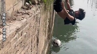 The young man hung upside down to retrieve a ball, only to be cruelly "abandoned" by his teammates. 