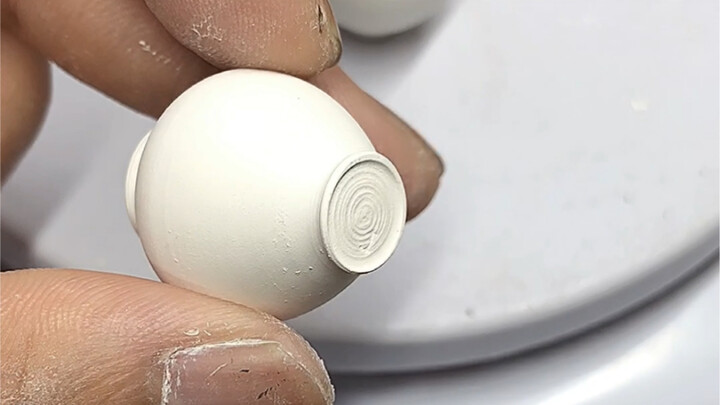 A one-gram little jar has arrived!