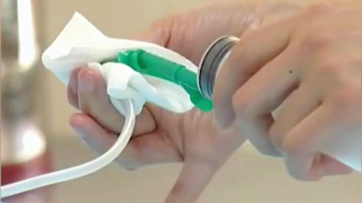 การสอบพยาบาล: หัตถการ “การให้อาหารทางสายยาง” ช่างเป็นเทคนิคที่เจ๋งสุดๆ!