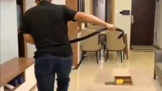 父见子未亡，抽出七匹狼。