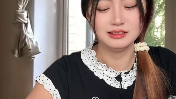 Teman sekelas: Pasangan yang aku ship sudah jadian...