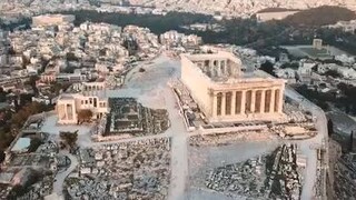 Ano kaya ang malalim na dahilan bakit kulay puti at blue ang mga bahay sa Greece?