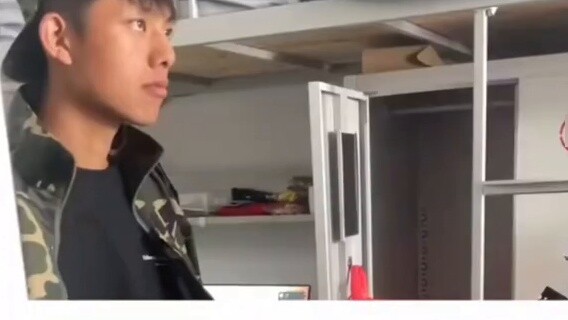 Chinese cowboy duel goes viral on TikTok, with foreigners saying the dormitory can't accommodate two