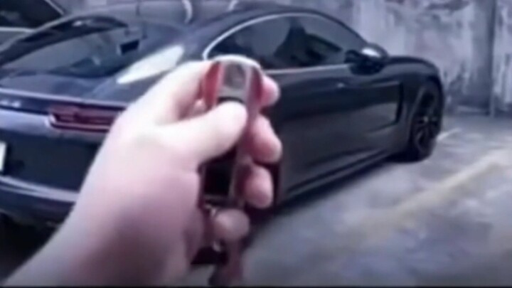 Khác 24 tuổi Paramela