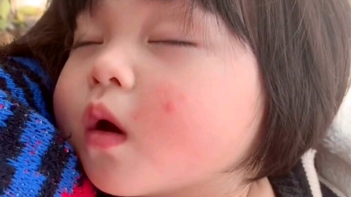 “Dễ thương mà không vi phạm pháp luật – vậy thì dễ thương thêm chút nữa!”