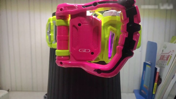 Review detail Kamen Rider EX-AID Transformation Belt karena popularitasnya yang tinggi dan harganya 