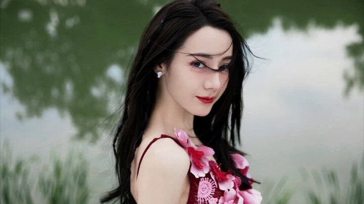 Hoa tiên tử hạ xuống, ba ngày liên tiếp livestream ai sướng thì tôi không nói!!!