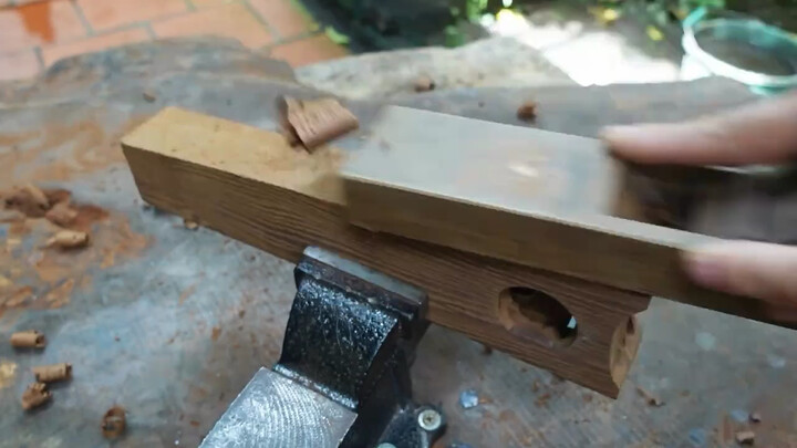 Don't easily imitate childhood toys.