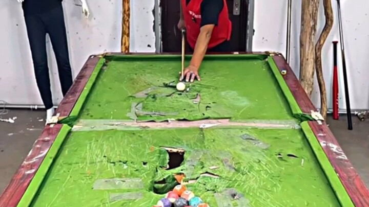 Ngay cả Đinh Tuấn Huy cũng không đoán được cú đánh tiếp theo.