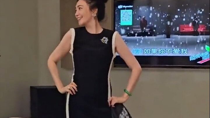เมื่อถึงวัยที่มีการรวมตัวของเพื่อนร่วมชั้น อย่าลืมไปร่วมงานนะคะ