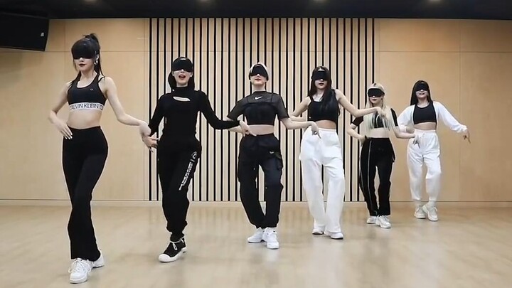 [1080P 60fps] GFriend practices "MAGO" in the studio while blindfolded.