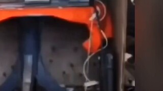 Memesan anggur senilai lebih dari 20.000 yuan? Triknya adalah membuat promotor anggur wanita membaya