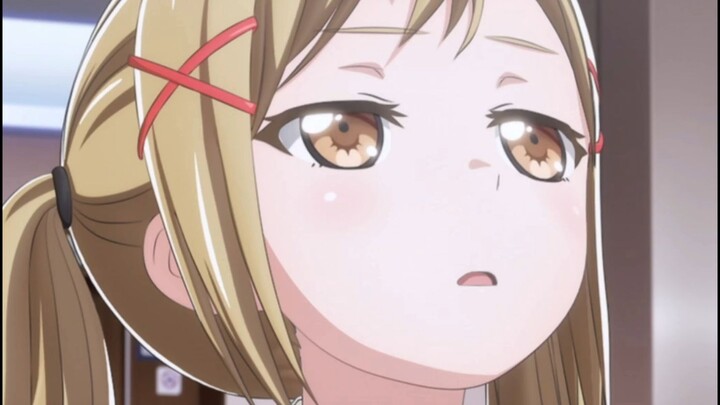 ars: Sao không có Shiroyama Arisa mặt tròn nhỉ?