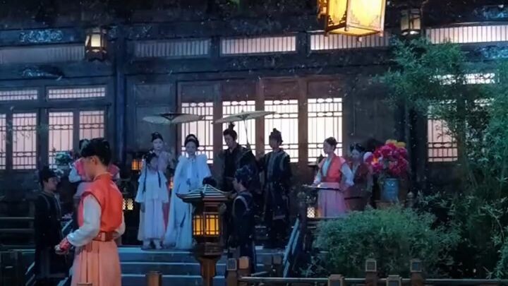 ซูฮวนเหยียน ทะลุมิติพาครอบครัวร่ำรวย