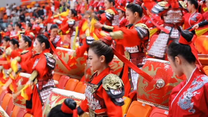 Guangzhou Mulan Cheerleading Squad with Plate Number Yue BA (Fengming War Drum)