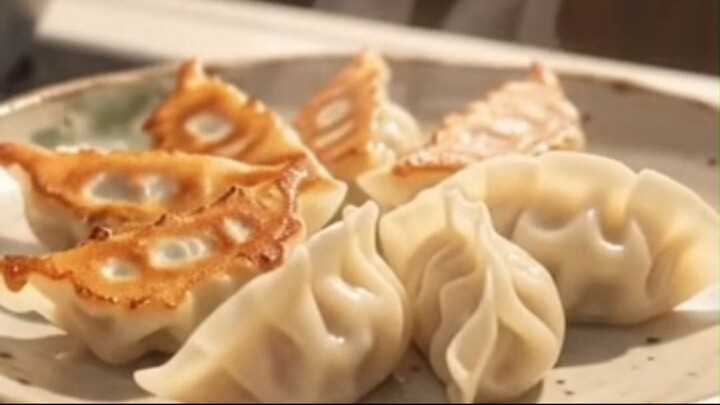 Japanese Gyoza 🥟  Crispy Golden Dumplings  Cozy